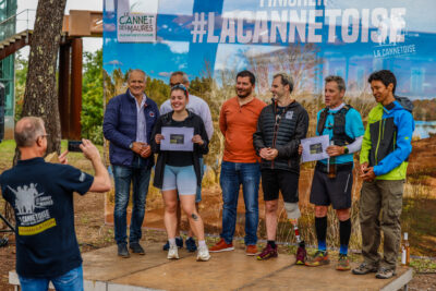 participants et organisateurs sur l'estrade lors de la remise des prix - Agrandir l'image 12 sur 33, fenêtre modale